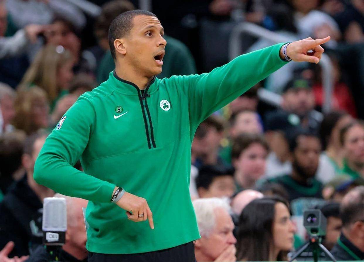 波士顿凯尔特人发布备战花絮;今晚复出首秀;CBA季后赛任务艰巨;身体对抗强度拉满的简单介绍 波士顿凯尔特人发布备战花絮;今晚复出首秀;CBA季后赛任务艰巨;身体对抗强度拉满的简单介绍