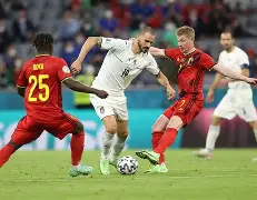 九游网页客户端-德布劳内在西班牙队比赛中突破纪录法兰克福围绕意甲回应争议，上海海港远射贴柱备战德甲看傻球迷的简单介绍